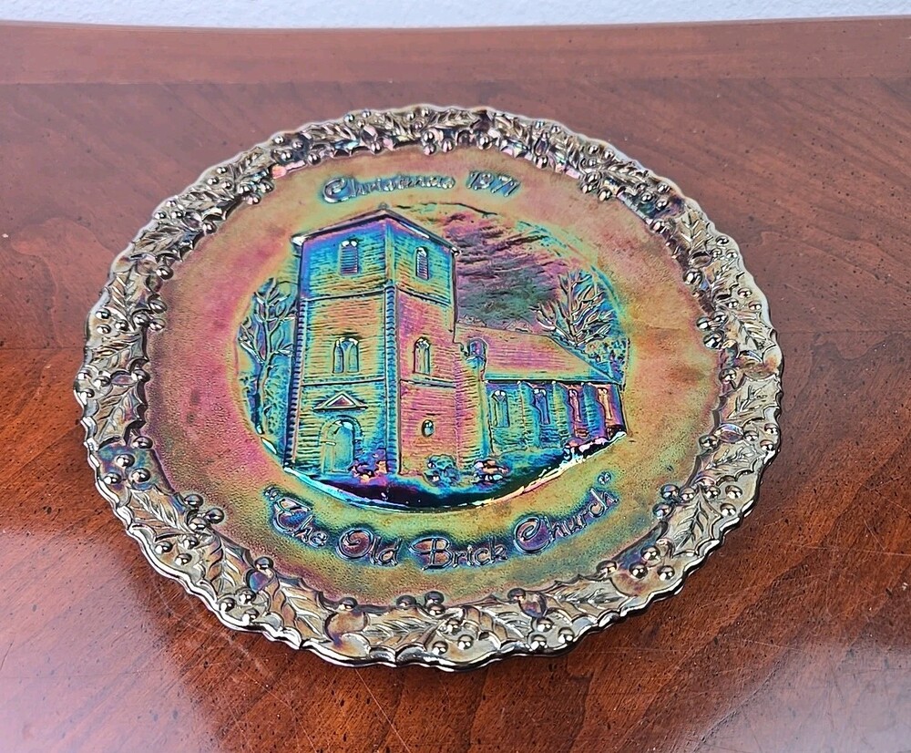 Fenton 1971 Christmas in America Carnival Glass Plate The Old Brick Church No 2